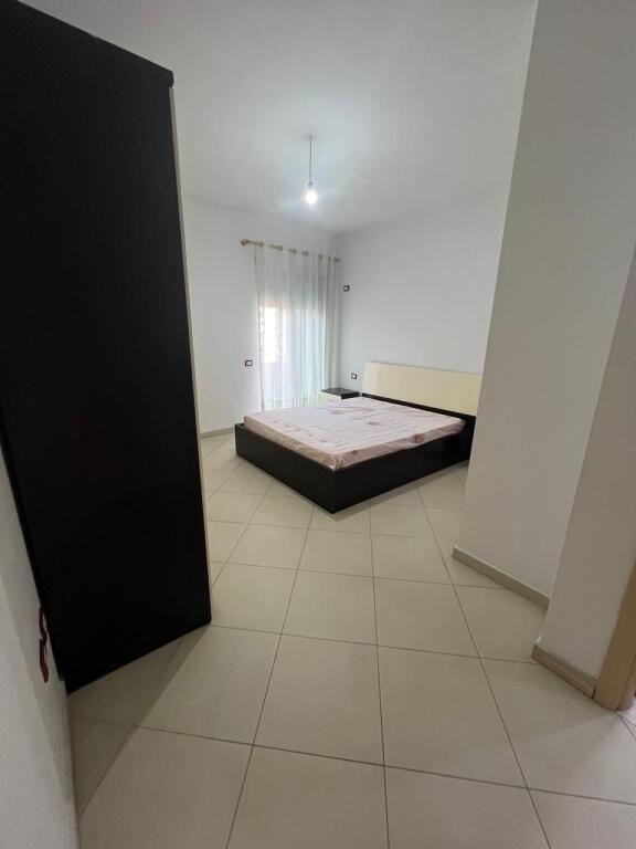 Jepet Me Qera Apartament 2+1+2 Tualete + 2 Ballkone