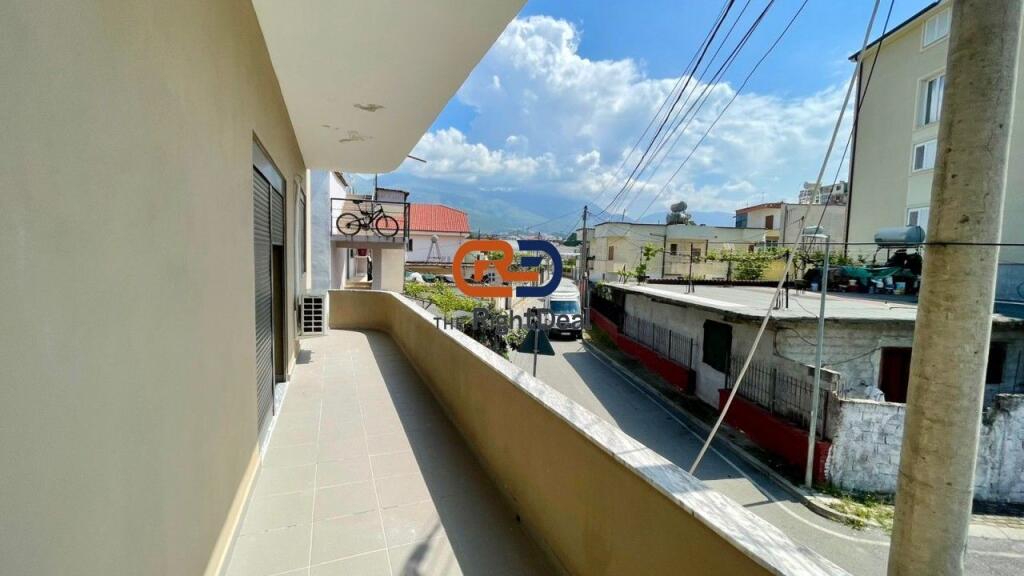 Ne Allias, Jepet Me Qira Apartament 2+1, Me Hapesira Te Bollshme!!!