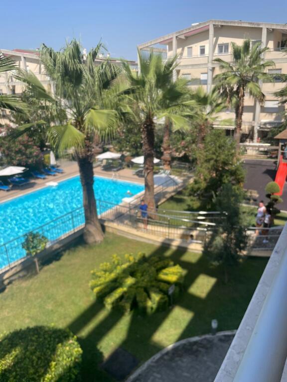 For rent 3+3 +parking touch of the sun complex 1500 eu