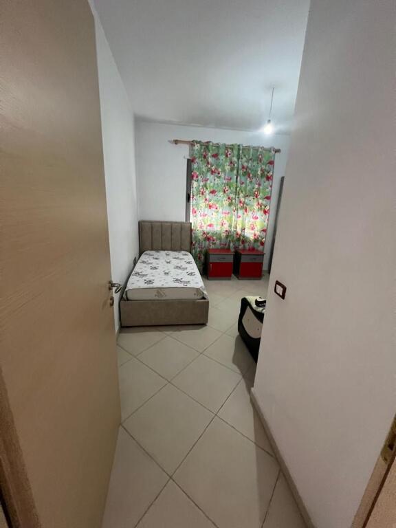 Jepet Me Qera Apartament 2+1+2 Tualete + 2 Ballkone