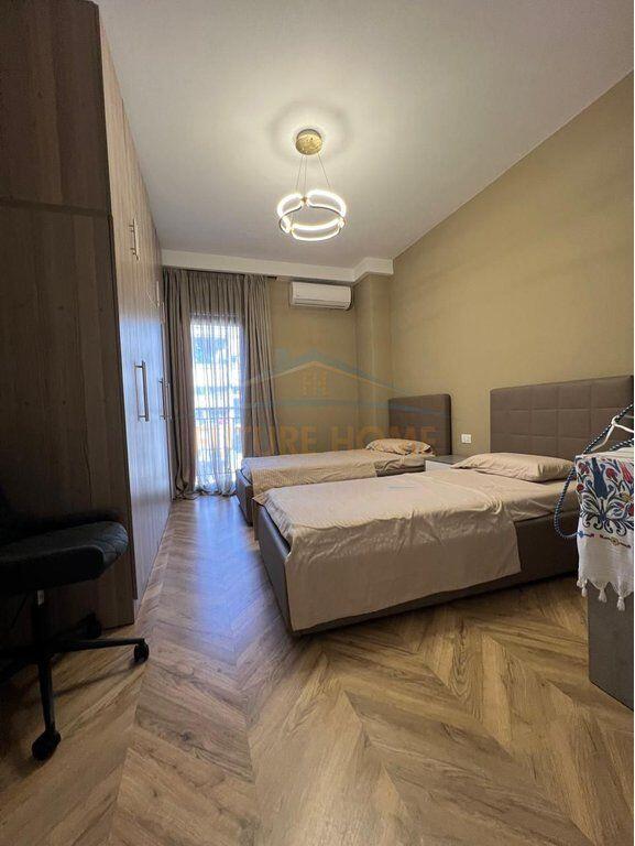 Shitet , Apartament 2+1+2 ,Green City,Tirane. Cmimi 225.000 Euro