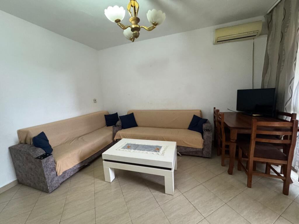 Apartament 1+1, Kinostudio!