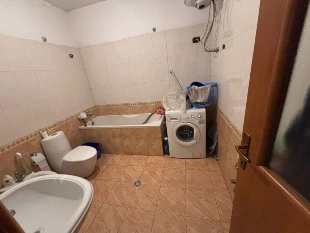 Appartamento In Affitto 2+1 A Myslym Shyr (ID B2201586) Tirana​