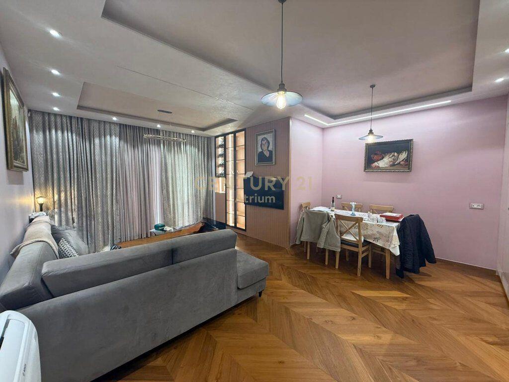 SHITET APARTAMENT PREMIUM 1+1 NE ZEMER TE TIRANES TEK PAZARI I RI!