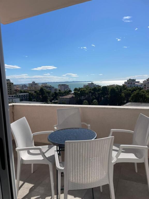 🏡 APARTAMENT ME QERA 1+1 Iliria Plazh Durres