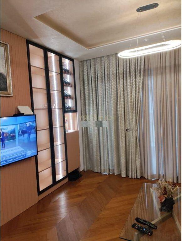 SHITET APARTAMENT 1+1 NE ZEMER TE TIRANES TEK PAZARI I RI!