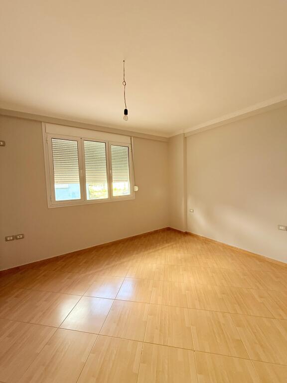 APARTAMENT 1+1, UJI I FTOHTE VLORE