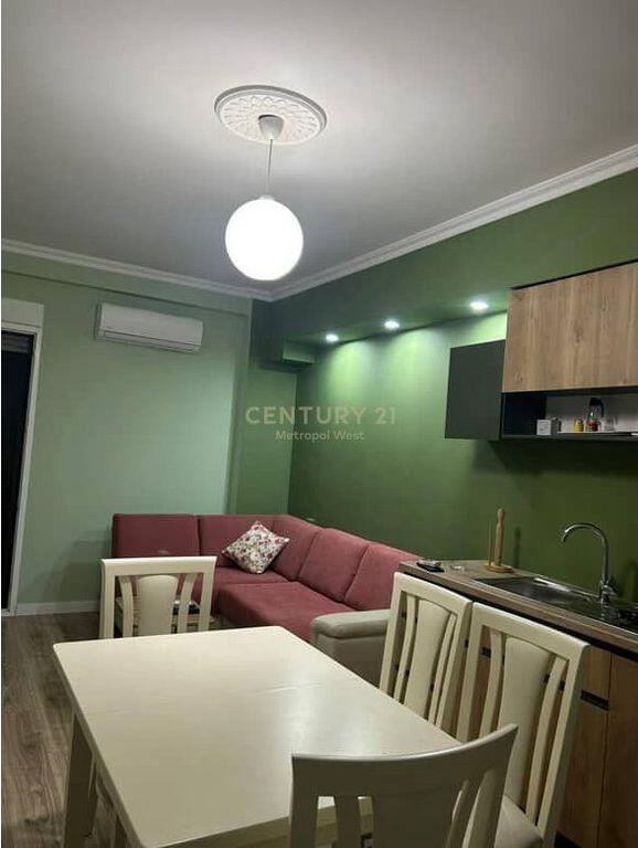 Shitet Apartament 1+1 te Shkëmbi i Kavajës, Durrës