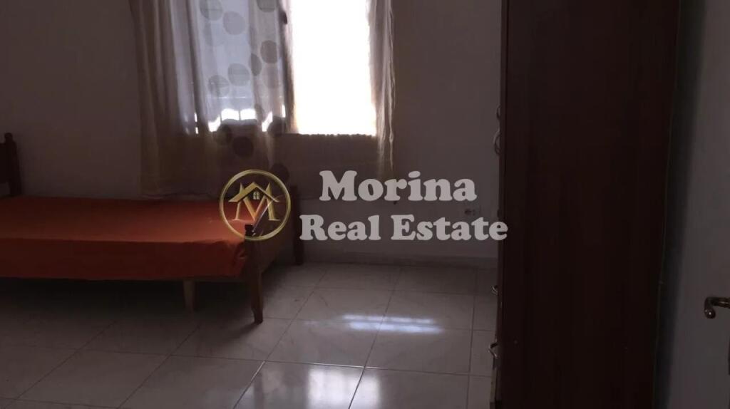 Qera,Garsoniere , Spitali Amerikan 3 , 135 euro / muaj