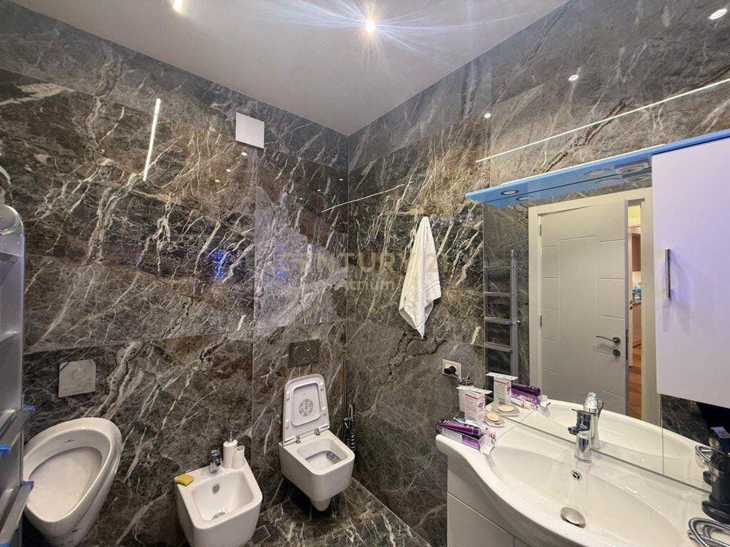 SHITET APARTAMENT PREMIUM 1+1 NE ZEMER TE TIRANES TEK PAZARI I RI!