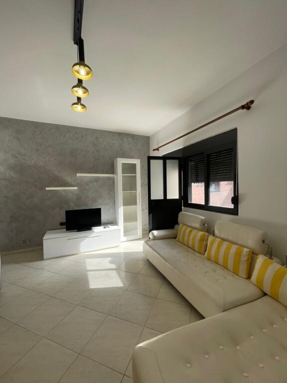 🏠 JEPET ME QERA 2+1 KATI 2 I NJE VILE 3 KATESHE MUZEU I DESHMOREVE DURRES