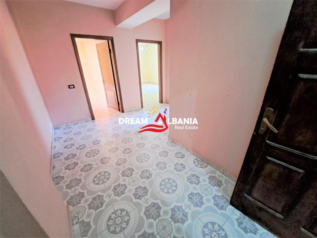 Appartamento 3+1 in vendita vicino al Mercato Elettrico vicino al Museo delle Scienze Naturali a Tirana (ID 4139150)