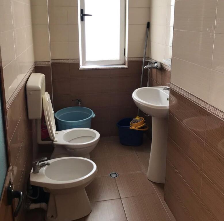 🏠 Jepet Apartament 1+1 me Qera te Ish-Tregu Elektrik, Tiranë