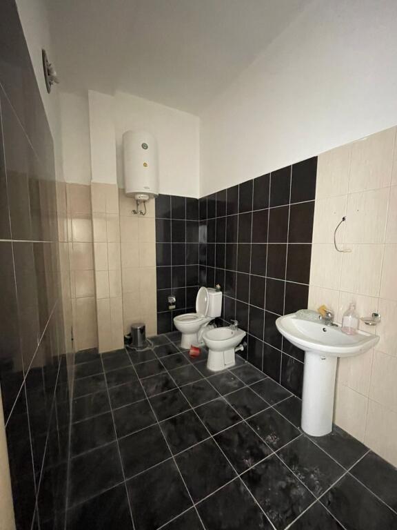 🏡 LOCALE COMMERCIALE IN VENDITA📍ACQUEDOTTO DURAZZO