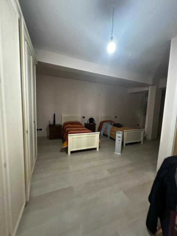 SHITET SUPER APARTAMENT 3+1+2 PRANE STADIUMIT DURRES
