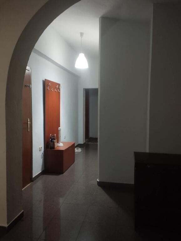 Apartament me qera 2+1 📍Rruga Besa