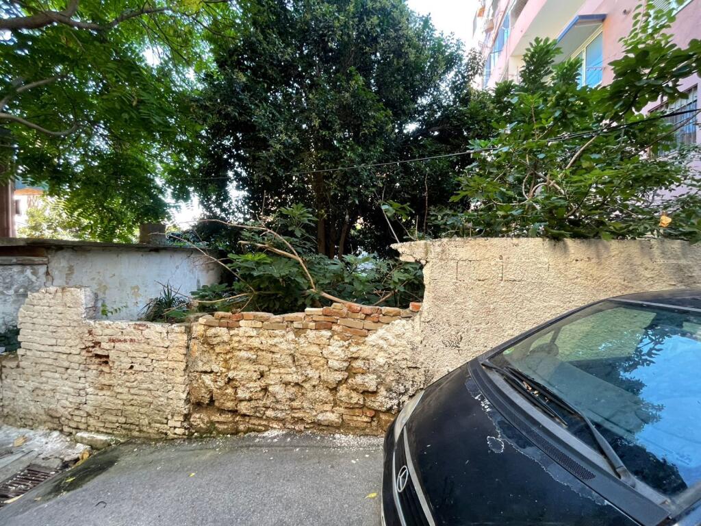 Truall në Shitje –148m² Durrës (Zona e Gjykatës)