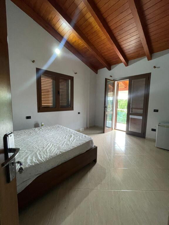 🏡 SHITET VILË 3-KATËSHE, GJIRI I LALËZT