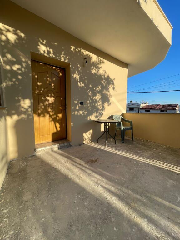 KATI PARE I NJE VILE 3 KATESHE ME QERA 2+1 FABRIKA MAKARONAVE