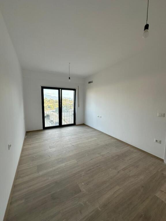 🏡 Shitet Apartament 2+1+2 – Kodra e Diellit 2