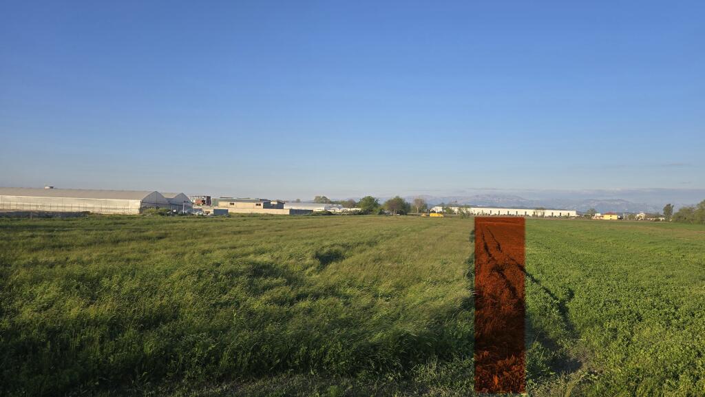 Shitet Toka Shenavlash Durres