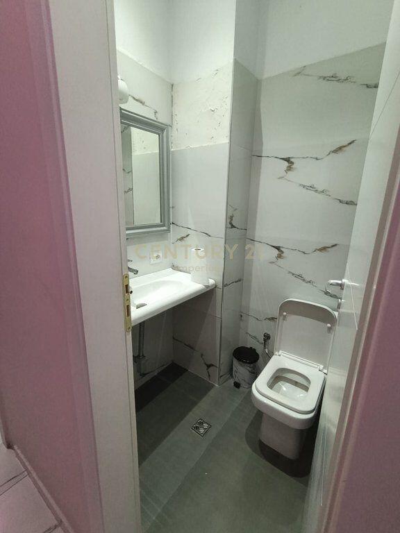 Jepet biznes me qira në Misto Mame! 900 € /Muaj