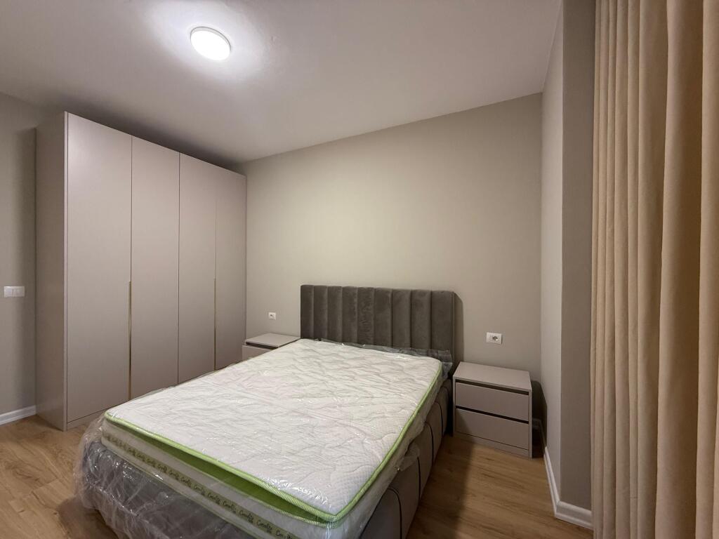 Rent, modern 1+1 apartment near Zogu te Zi!