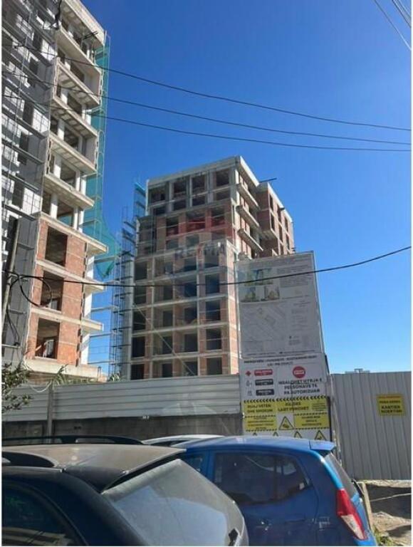 GARZONIERE FOR SALE IN ASTIR