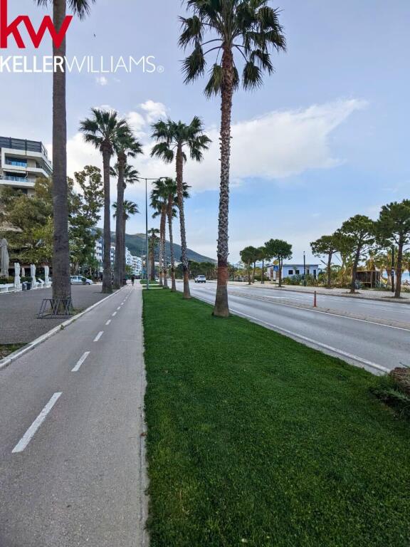 Shitet apartament 2+1 Vlore Lungomare