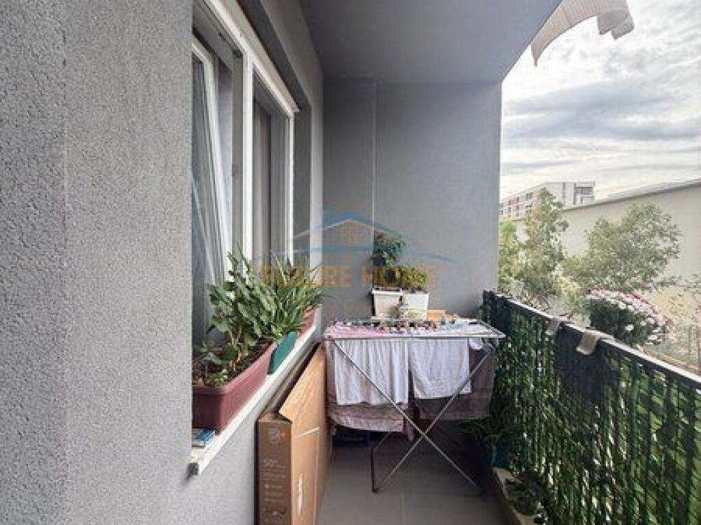 Shitet, Apartament 2+1, Kompleksi Univers City, Tiranë.