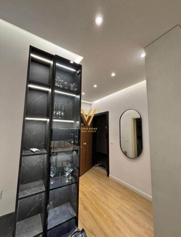 JEPET APARTAMENT 2+1+BLK ME QERA TE ISH FUSHA AVIACIONIT 85.000 LEKE