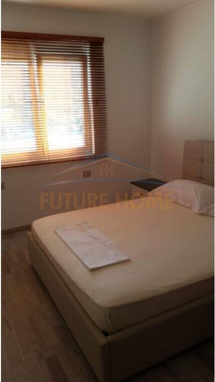 Qera, Apartament 2+1, Rruga Llazi Miho, Kombinat, Tiranë 400 €,AREA45575