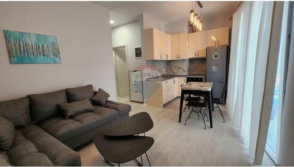 Apartament Modern 1+1, per qira te River R. 1.