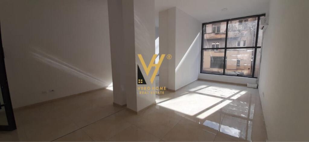 UFFICIO IN AFFITTO- PRESSO “MYSLYM SHYRI”