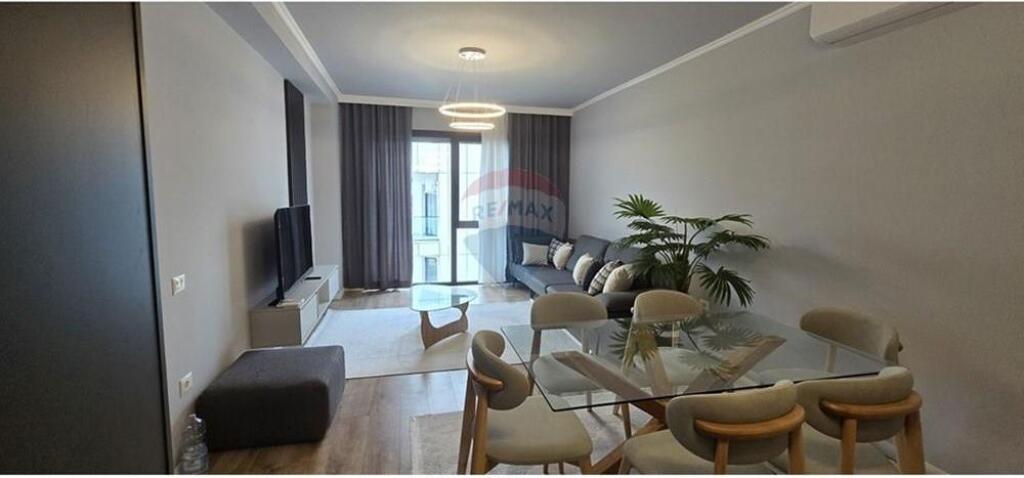 In affitto ap (2+1+2) + posto auto, Lago Secco