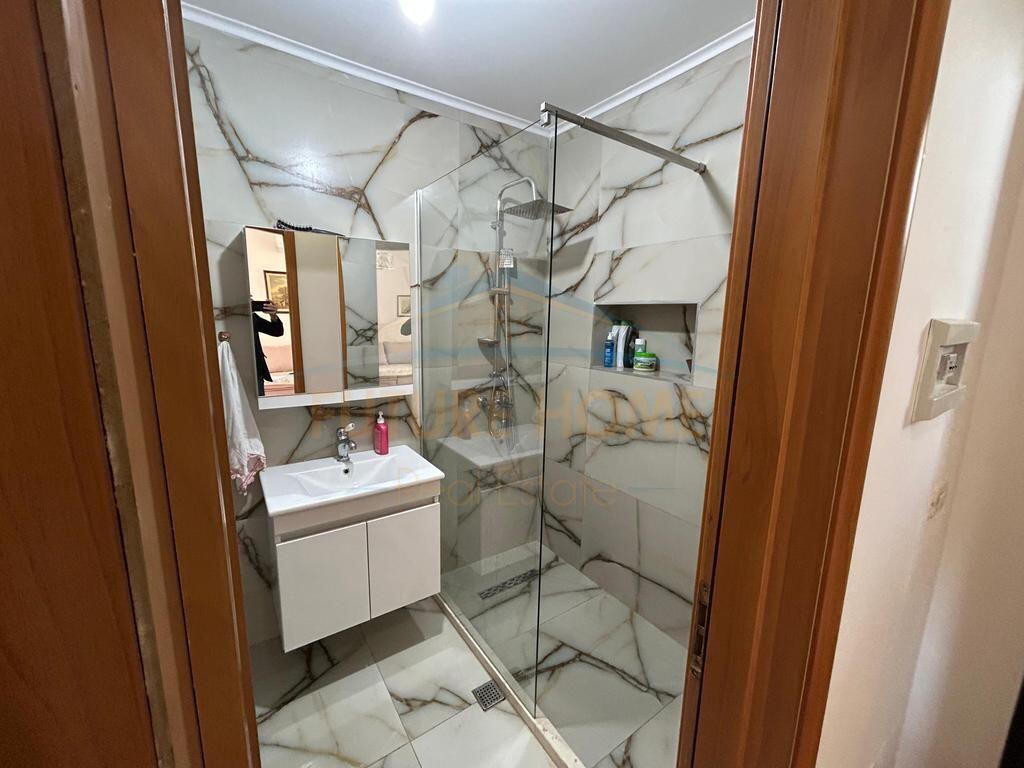 Shitet , Apartament 1+1, Shkëmbi Kavajës