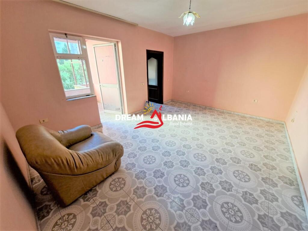 Appartamento 3+1 in vendita vicino al Mercato Elettrico vicino al Museo delle Scienze Naturali a Tirana (ID 4139150)