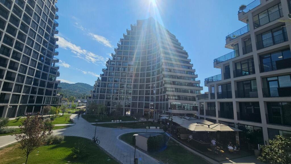 Zyre per qira te Lake View