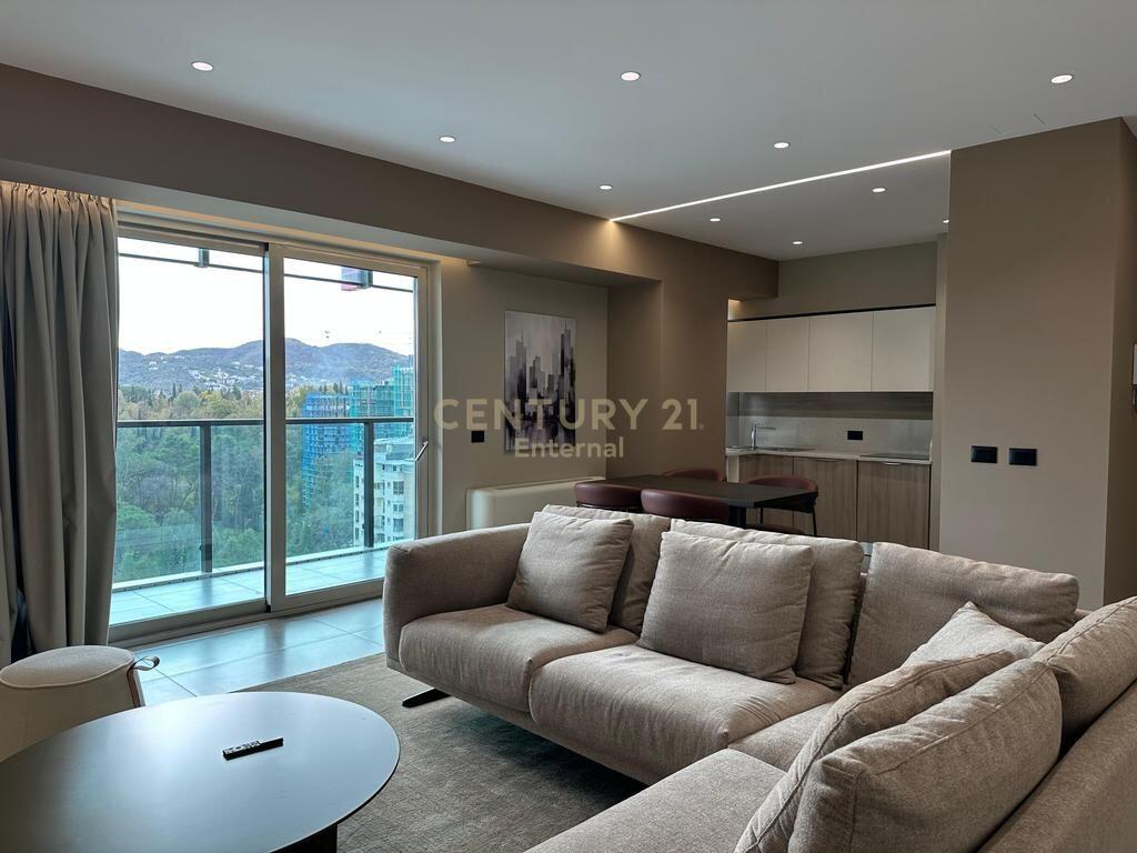 Appartamento 2+1+2+Posto Auto in affitto presso Ambassador 3