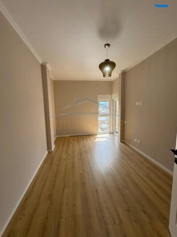 Shitet Apartament 2+1 – Oxhaku