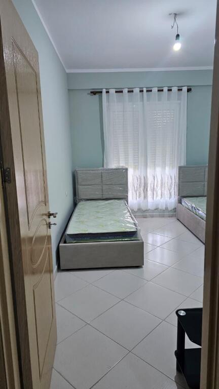 Jepet Me Qera Apartament 2+1+1 Ballkon