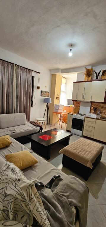 🏖 Shitet apartament 1+1, 59 m², i arreduar, vetëm 200 m nga deti – Mali i Robit, pranë Resort Kolaveri!