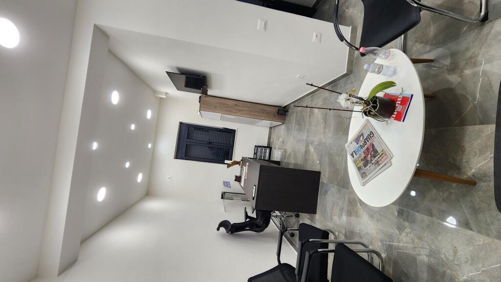 Business premises for office sale