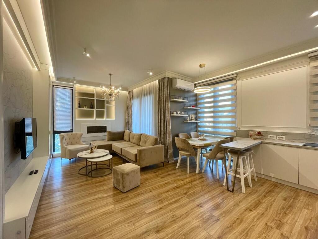 APPARTAMENTO 2+1+2 PIÙ PARCHEGGIO IN AFFITTO A PARK GATE!