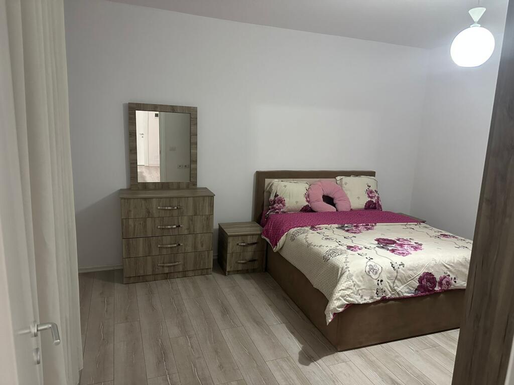 Jepet Me Qera Apartament 1+1+1 Ballkon