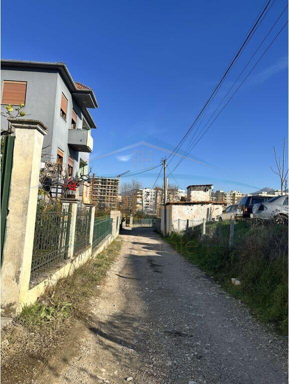 Qera, Vile Private, Kashar. 450 €,UNA47803