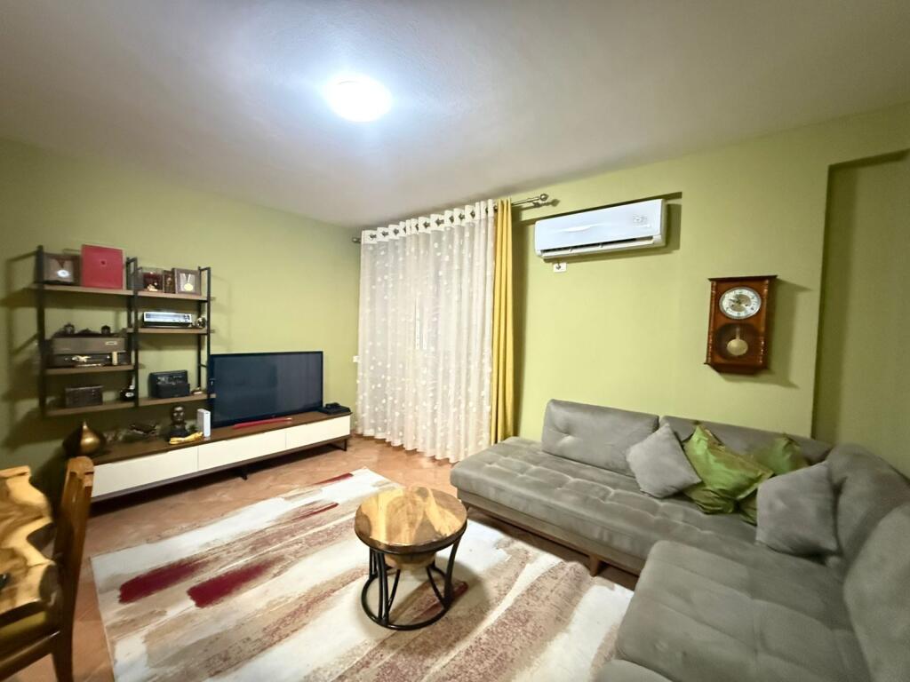 Affittasi appartamento 1+1+parcheggio nella zona Fresk