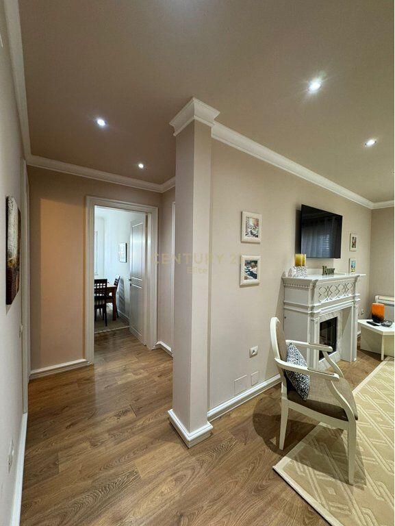 APARTAMENT 2+1+2 ME QIRA NE BLLOK!
