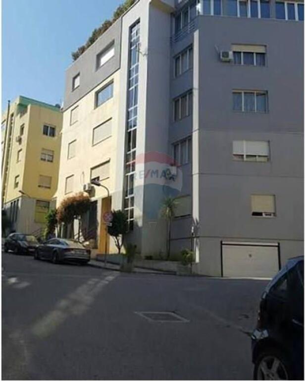 Apartament 1+1 per shitje, Prane Liqenit Tiranes.