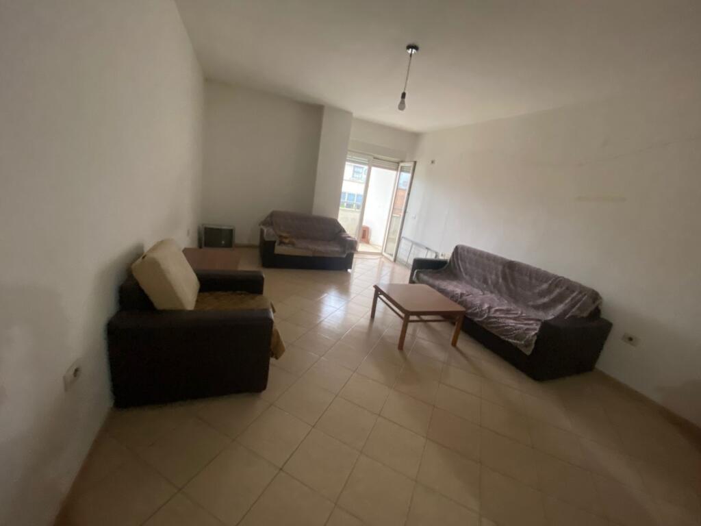 Affittasi Appartamento 2+1+2 Bagni +1 Balcone